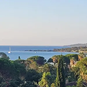 https://magnifique-appartement-climatise-villa-larimar-200-m-de-la-mer.fr-provencehotel.com